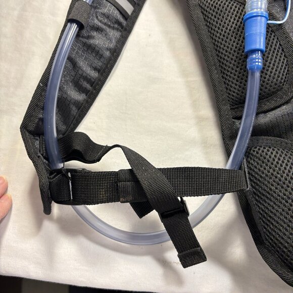 Zefal Hydro One Outdoor Hydration Bag 1.5 Liter Chest Strap Dual Access Run NWT - Picture 12 of 14